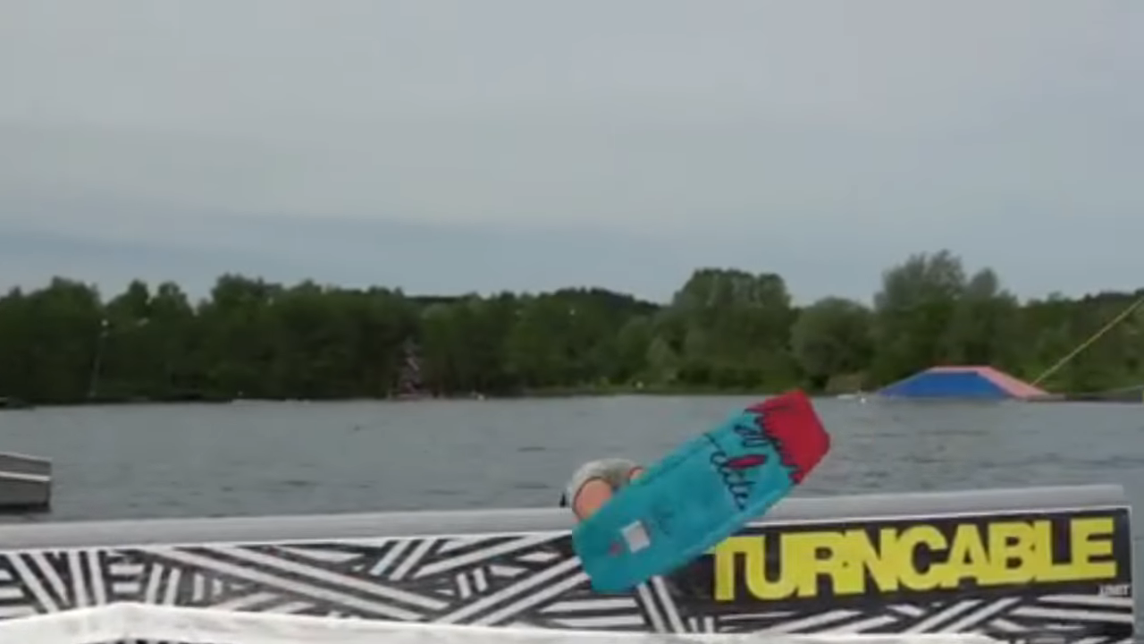 Screenshotter BestWakeboardFailsofMarch2018byWakefailscom 2’42”