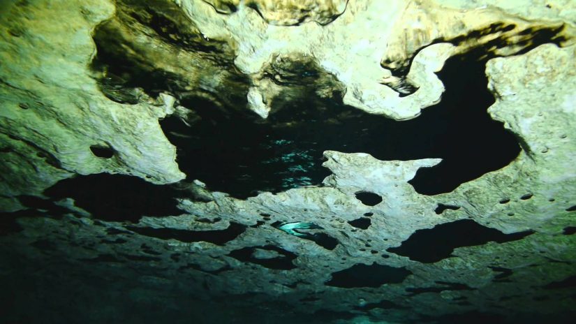 CAVE DIVING in Tank Cave -  F TUNNEL Mount Gambier Region | aquasport.tv