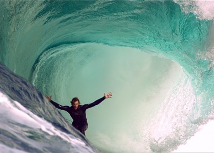 Surfing in Zeitlupe | aquasport.tv