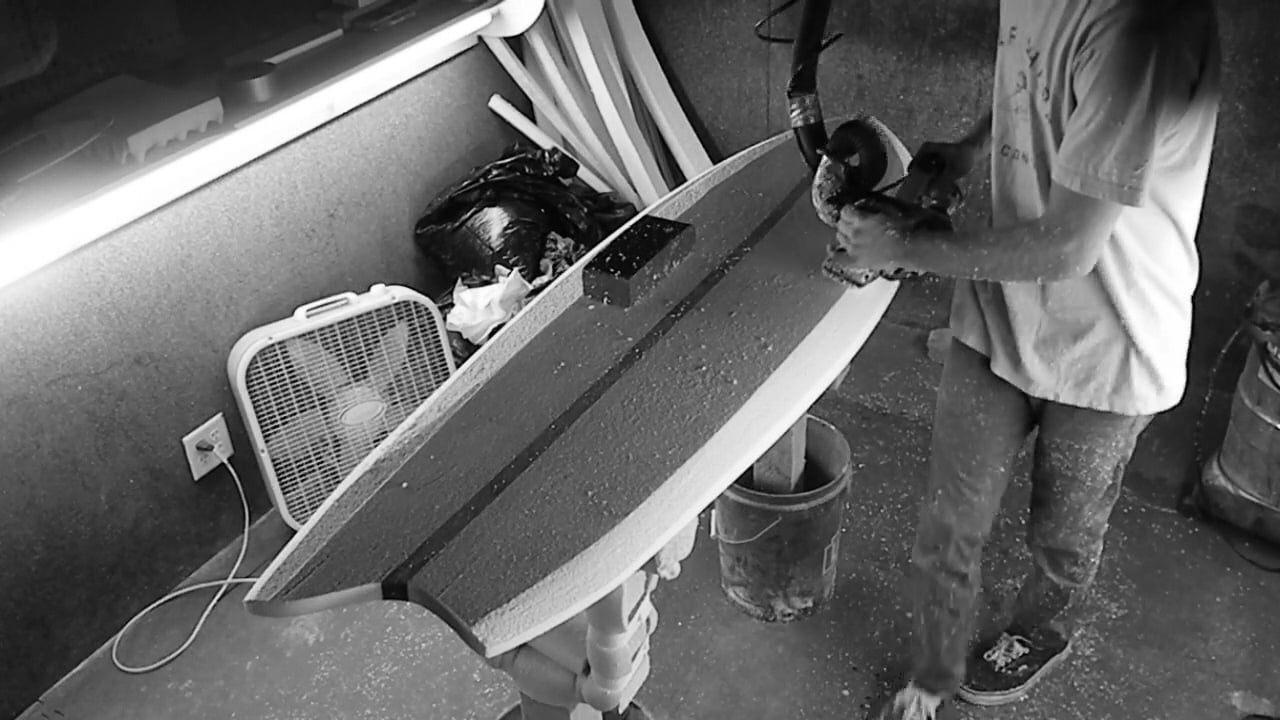 Surfboard build time lapse + surfing