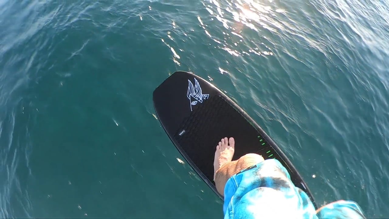 End of the year in Cabarete – Foiling outside the reef on sunset with my mates!