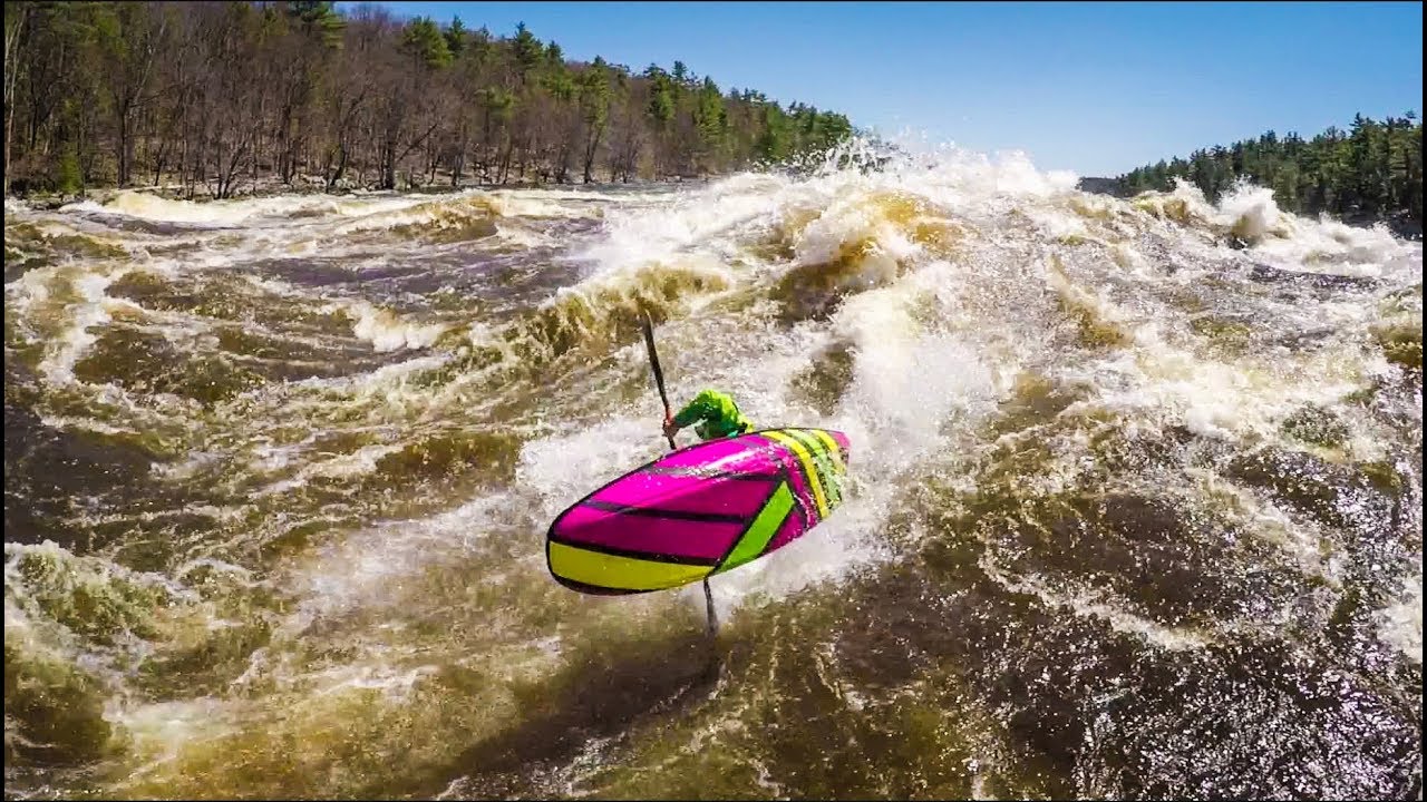 Kayaking Freestyle and much Fun with Nick Troutman and crew