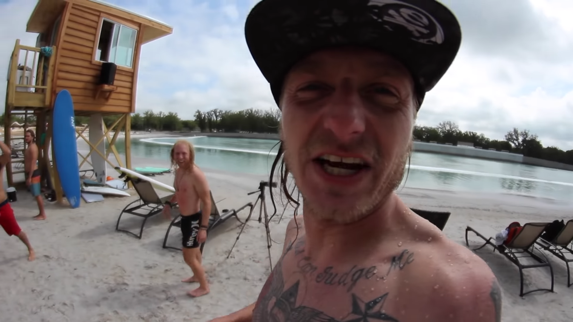 Screenshotter--CRAZYWAVEPOOLINTEXASBSRSURFRANCHSESSION-4’56” Screenshotter CRAZYWAVEPOOLINTEXASBSRSURFRANCHSESSION 4’56”