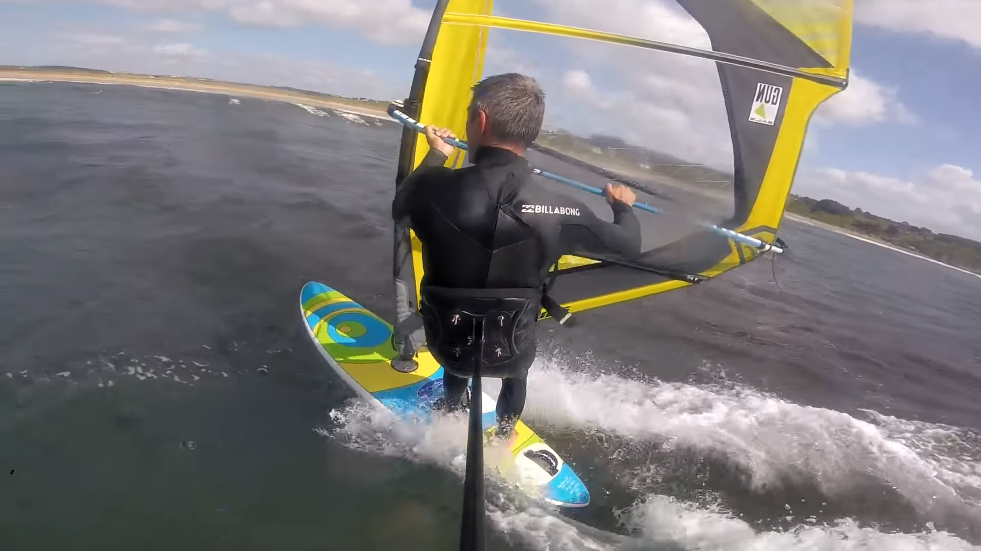 Screenshotter--WindsurfKersiguenou2mai2018-2’42” Screenshotter WindsurfKersiguenou2mai2018 2’42”