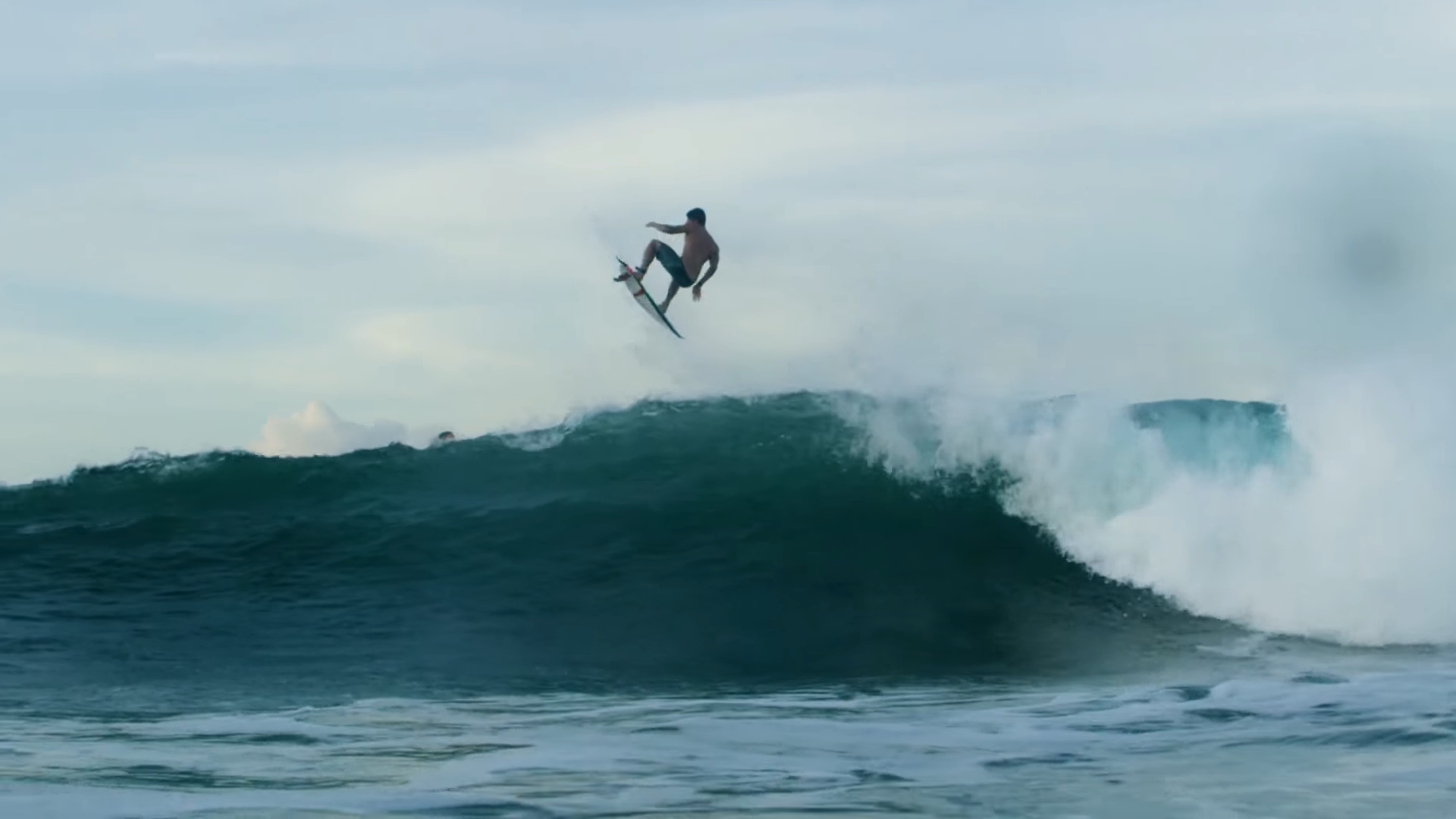 Screenshotter TwoweeksatBalisnonstopsurfpartiesNoContest 5&rsquo;28&rdquo;